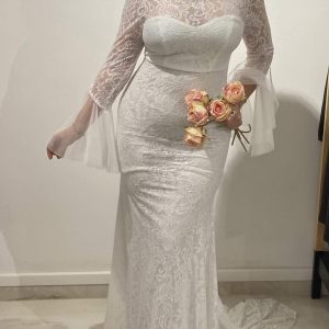 Robe de mariée manches longues en dentelle