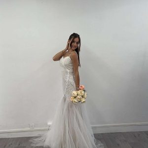 Robe de mariée fendue